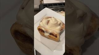 The BEST Cinnamon Rolls 🤤😍 #asmr #yummy #delicious #cinnamonrolls #baking