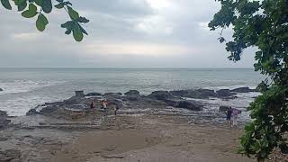 Suasana Sore Di Pantai Karang Hawu Pelabuhan Ratu