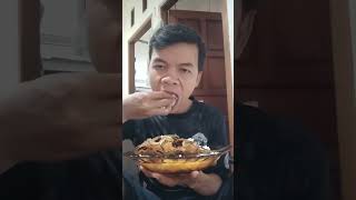 MAKAN IKAN MAS GORENG