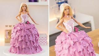 DESAFIO: Decorando una torta de BARBIE sin herramientas - TAN DULCE