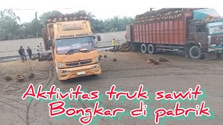 truk sawit tronton bongkar di pabrik/pks!!@suriadi kw loader