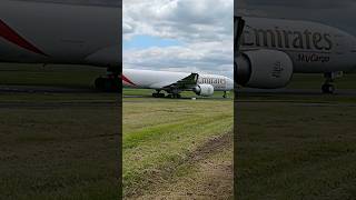 Emirates Sky Cargo Boeing 777-200F  Thundering down the Taxi Way!🇦🇪