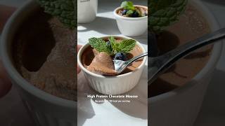 High Protein Chocolate Mousse // 4 Ingredients Only - 8g Protein & 125 Kcal Per Serving