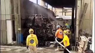 Cuerpo de bomberos sofocó un incendio registrado en una bodega de Catedral Metropolitana.