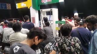 Situation at petrol pump in Lahore