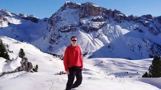 Winter hike in the beautiful Val Gardena - Dolomites