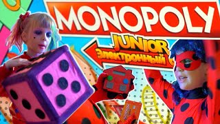 ГИГАНСКАЯ ИГРА, Monopoly в реальном мире. Леди Баг и Харли Квинн играют в большую настольную игру.