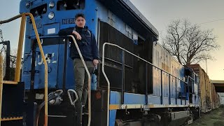 old Conrail and Santa Fe engines from NWR line. and a csx manifest headed toward memphis