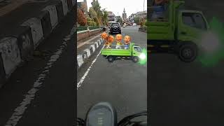 Si Bolang ketemu upin ipin naik truk