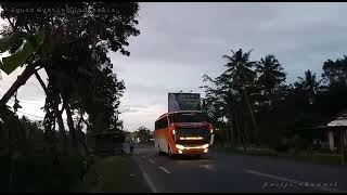 STORY WA bus pariwisata balap