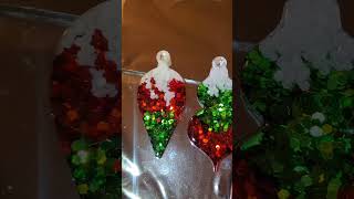 Making Resin Christmas Ornaments #Let'sResin