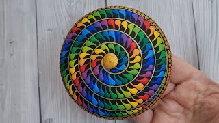 Regenbogenspirale mit Dottingtools