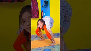 R.E.S Flexiblenia Amazing Acrobatics Contortionist Video #contortion