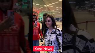 Veer-Zara की जरा Preity Zinta Still Bubli Cute Looking #ytviralshorts #trendingshorts #paparazzi