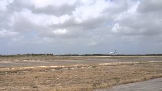 Insel Air Fokker 50 Landing Aruba