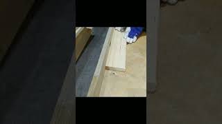 The simplest adjustable router fence with a pivot screw .