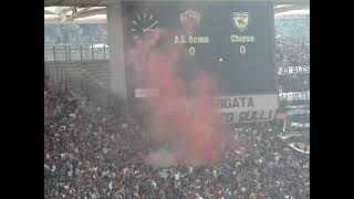 Roma - Chievo Verona - 2006/2007 - ultras Roma - fumogeni e bombe carta - curva sud in azione