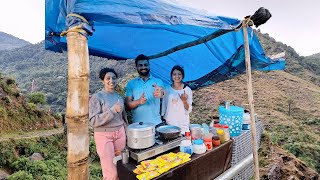 Hardworking लड़कियां selling Siddu, Maggie at Gunehar waterfall | Himachal Pradesh |