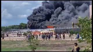 Fifteen people killed in widespread looting in Papua New Guinea