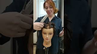 Короткая стрижка.  Обратите внимание на расчёску, на каких зубьях работаю.#haircut #hair #стрижка