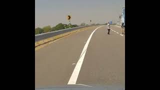 Man in the middle of the Expressway captured on Viofo Dashcam #shorts