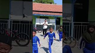 lomba memasukan pensil