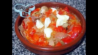 Ensalada de pimientos rojos atún y cebolla