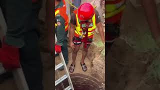 Cow fall in hole rescued by 1122 #pakistan