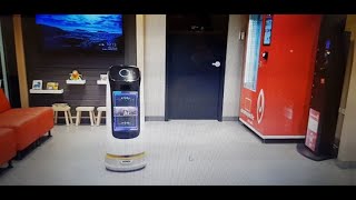 Wow...Auto Robot at your service...#robot #docomo #guam