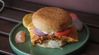 Grilled Paneer Burger Recipe #grilledpaneer #paneerburger #burgerrecipe #paneer #vegburger