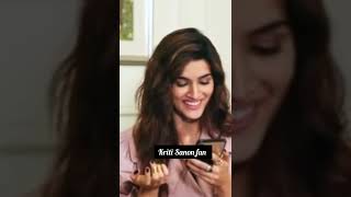 Tu itni sundar hai mai kya krun #kritisanon#shorts# 😘😍😍😍