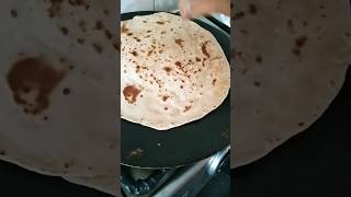 #sahi baat hai @priyankaborhade9359 #trending #shorts #cooking #viralvideos #2024 #roti #yummy