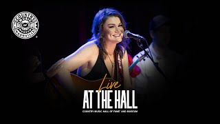 Mae Estes Performs “Gettin’ Back Up to Heaven” at the Country Music Hall of Fame and Museum