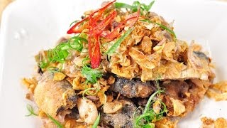 [Thai Food] Stirred - Fried Canned Fish with Garlic and Pepper  (Pla Ka Pong Tod Kra Tiam Prik Thai)