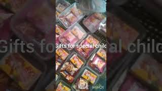 Gifts for special childs #🍩🍬🧃🍪🧑‍🦽🧑‍🦼🎁🎁 #viral short video #music #viral #Gulnaz Khokhar channel 🌹