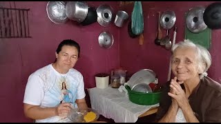 AMANHECI NA CASA DOS MEUS PAIS/AJUDEI MÃE A PREPARAR O ALMOÇO