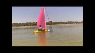 kayak a pedales y vela hymenopter 1 de professionalkayak com trasluchando casi sin viento