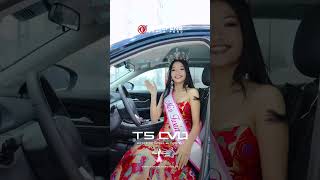 👑✨ ¡Miss Tusan 2024 deslumbrando con estilo en la pasarela junto a nuestra T5 EVO! 🚗💎