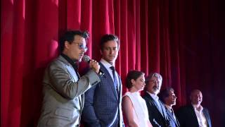 burtonland.ru - Johnny Depp greets audience - Berlin - HD