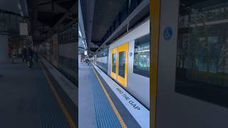 #sydneytrains Waratah B19 Arriving at #circularquay #shorts #travel