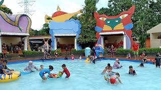 Berenang di Depok Fantasi Waterpark