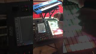 Chillout Vibehop Beat With The Akai Force & Yamaha MX49!#mikevenus #akaiforce #yamahamx49 #vibehop