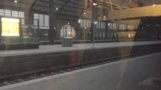 Einfahrt in Wiesbaden Hbf: Mitfahrt in einem VIAS Flirt 2 (RB10 nach Frankfurt Hauptbahnhof)