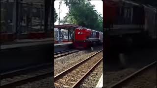 berburu lokomotif incaran Railfans