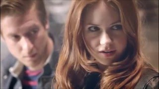 Amy Pond - Light Up, Light Up !