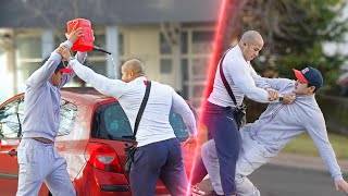 VERSER DE L’ESSENCE SUR LA VOITURE DES GENS - PRANK AKHMETOV