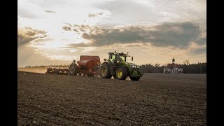 Setí kukuřice 2021 - John Deere 8370R & HORSCH Maestro 12 SV