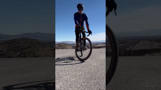 No Handed Trackstand on Gravel Bike #cycling #gravelbike #roadbike