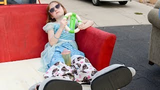 GISHWHES 2017 #12o Sofa Bed Derby