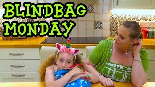 Blind Bag Monday - Episode 240